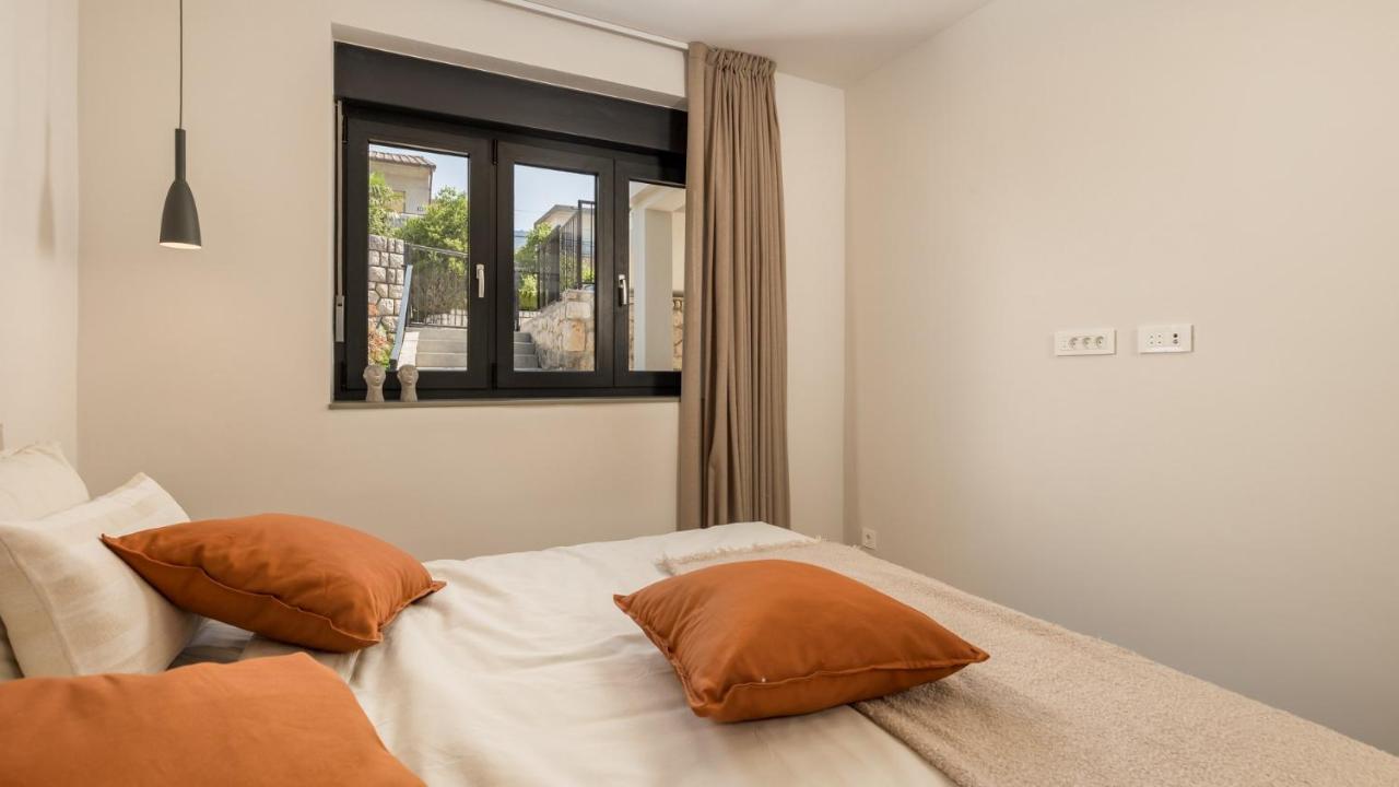 Apartments Villa Frankola With Swimming Pool ツリクヴェニツァ エクステリア 写真