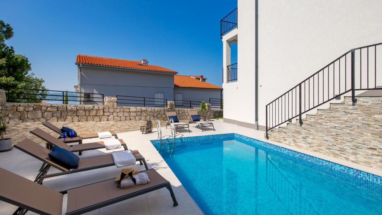 Apartments Villa Frankola With Swimming Pool ツリクヴェニツァ エクステリア 写真