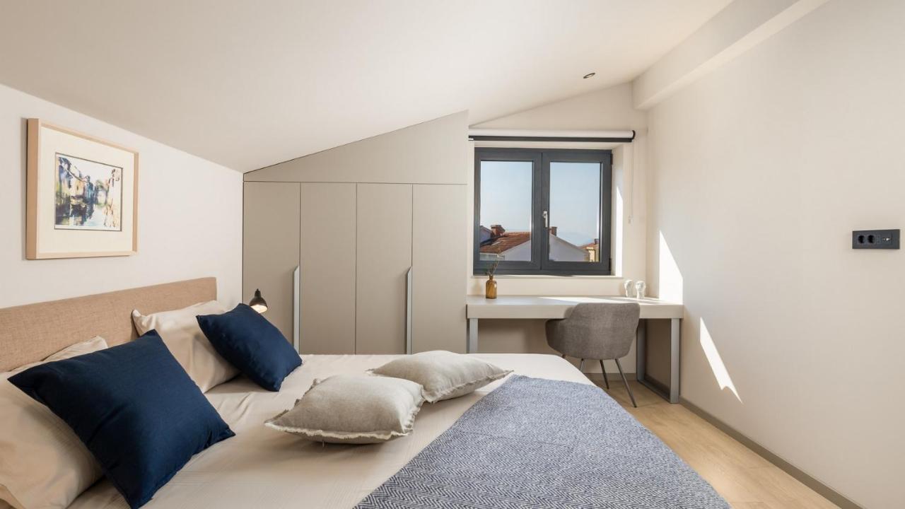 Apartments Villa Frankola With Swimming Pool ツリクヴェニツァ エクステリア 写真