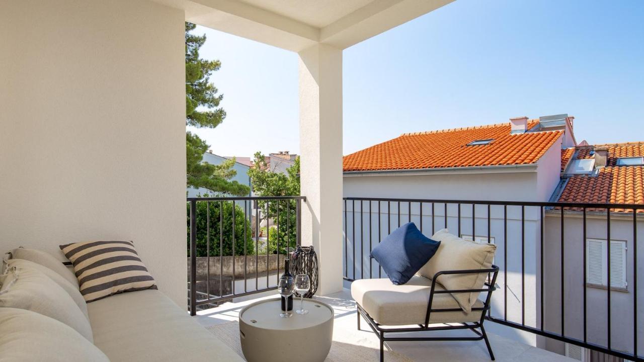 Apartments Villa Frankola With Swimming Pool ツリクヴェニツァ エクステリア 写真