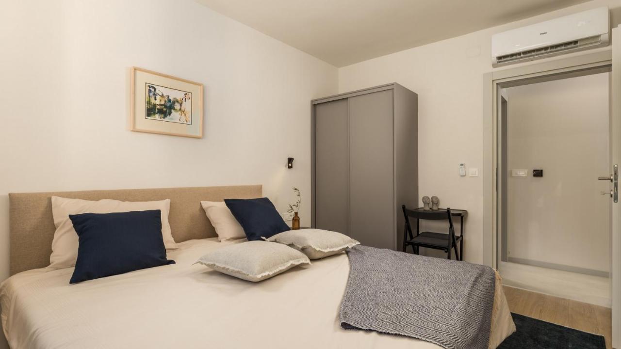 Apartments Villa Frankola With Swimming Pool ツリクヴェニツァ エクステリア 写真