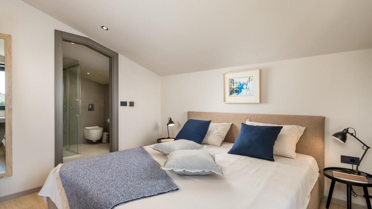 Apartments Villa Frankola With Swimming Pool ツリクヴェニツァ エクステリア 写真