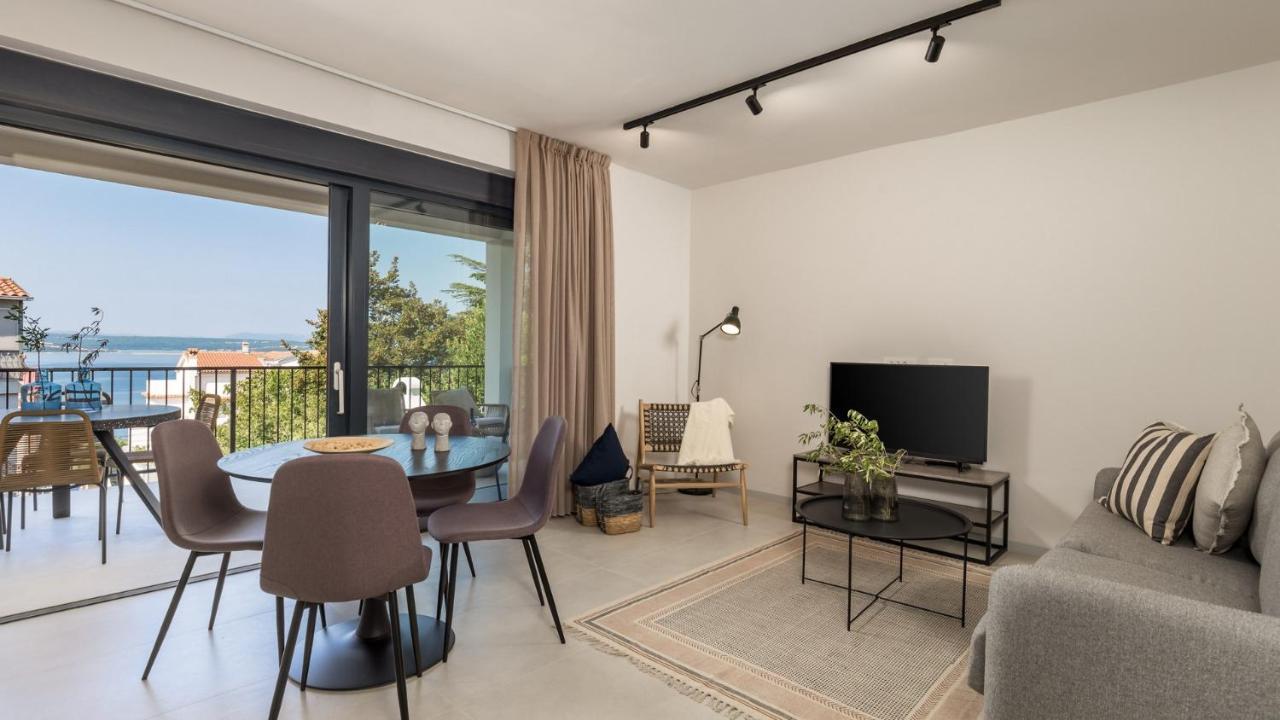 Apartments Villa Frankola With Swimming Pool ツリクヴェニツァ エクステリア 写真