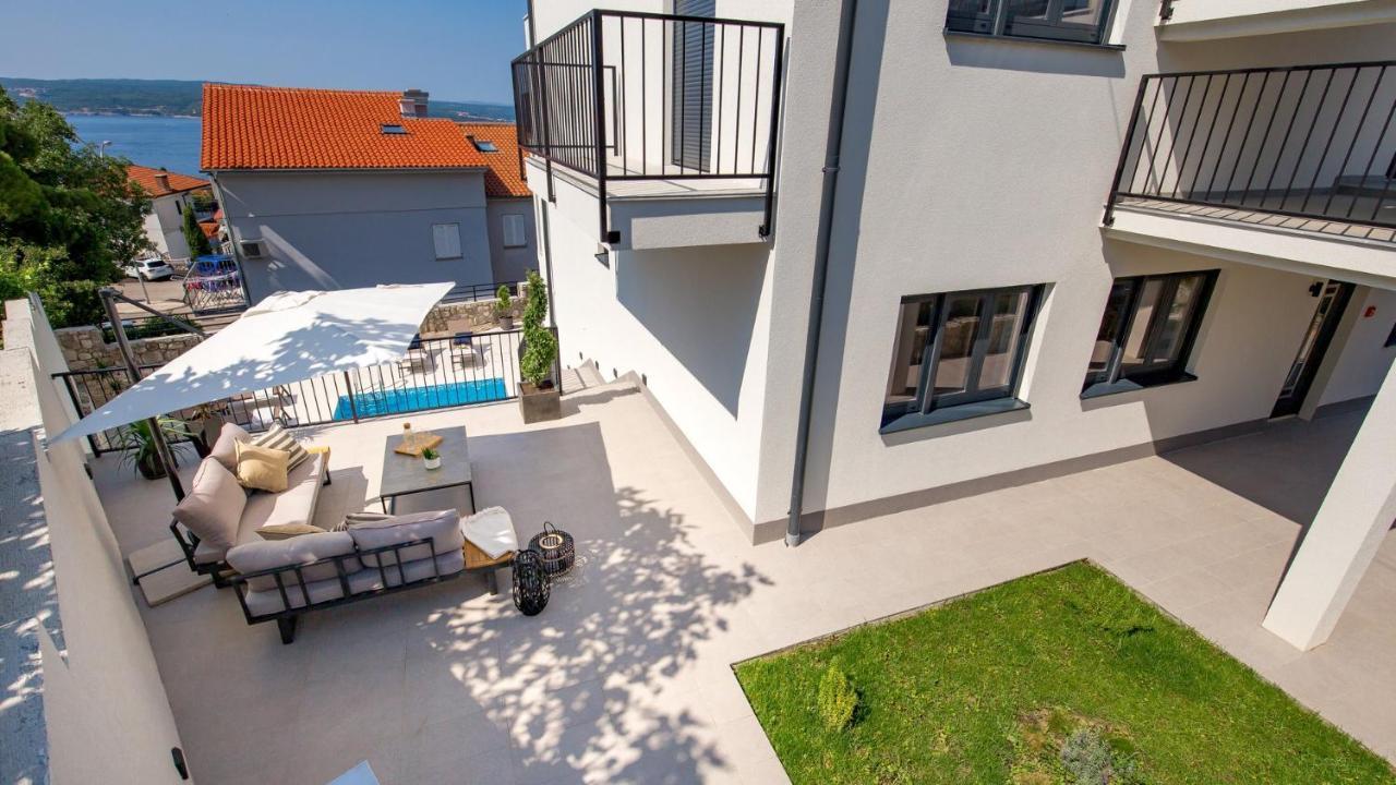 Apartments Villa Frankola With Swimming Pool ツリクヴェニツァ エクステリア 写真
